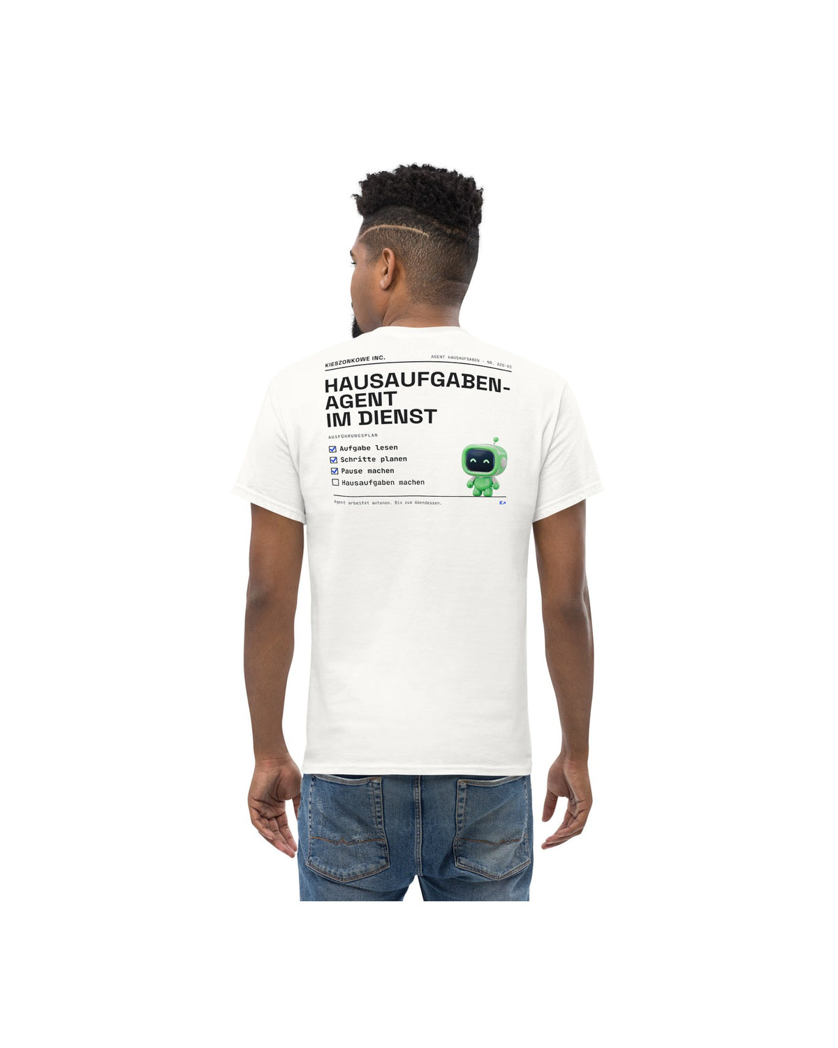 T-Shirt Hausaufgaben-Agent in weiß — am Model